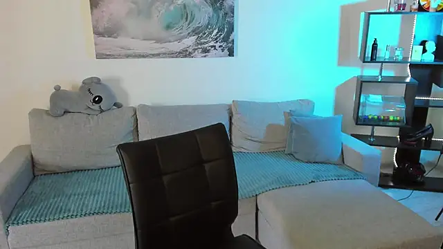 DaniellaSunny online show from 7, 7, 2026
