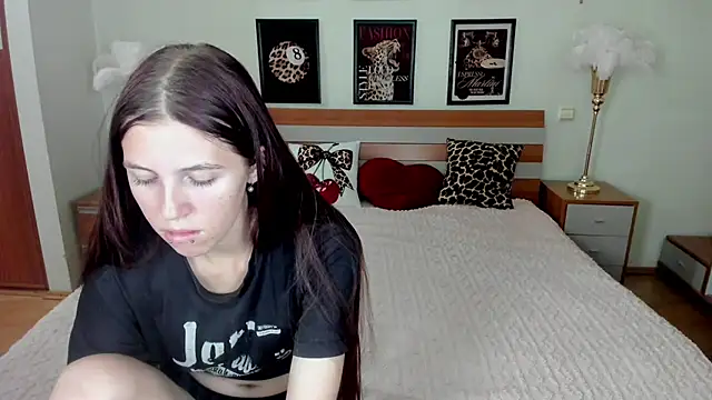 MaryRapunzel online show from 25, 6, 2026