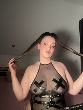 AlyraMoon online show from 23, 4, 2026