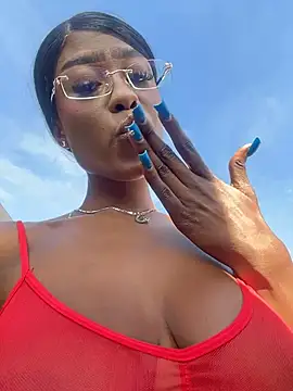 CocoaLuxeXXX online show from 2, 7, 2026