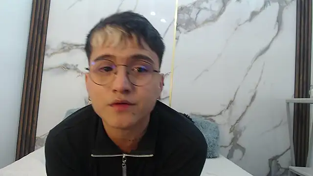 Snapshot of IanStorm chatting on 21, 4, 2026 IanStorm online show from 21, 4, 2026