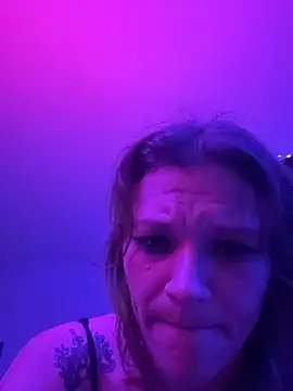 Snapshot of SavageKitten420 chatting on 27, 4, 2026 SavageKitten420 online show from 27, 4, 2026