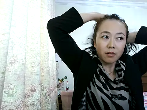 Snapshot of ChargedCareer chatting on 24, 4, 2026 ChargedCareer online show from 24, 4, 2026