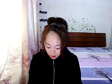 Snapshot of ChargedCareer chatting on 28, 4, 2026 ChargedCareer online show from 28, 4, 2026