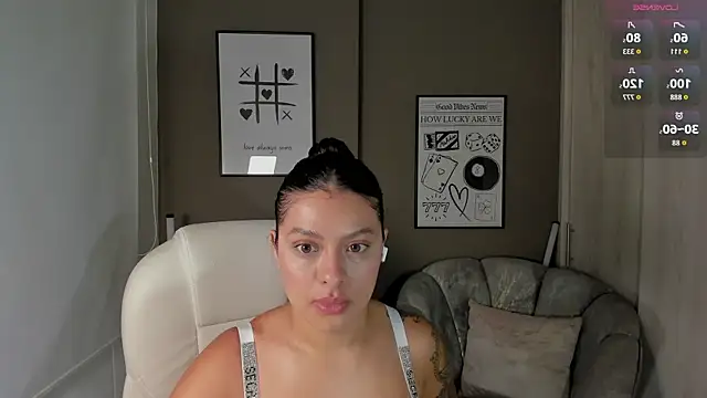 Snapshot of GeorginaMontclair chatting on 21, 5, 2026 GeorginaMontclair online show from 21, 5, 2026