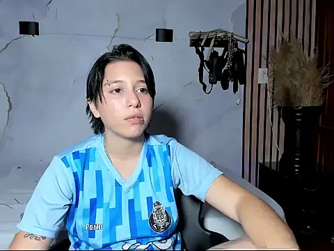 Snapshot of CloeAndKalifa chatting on 17, 7, 2026 CloeAndKalifa online show from 17, 7, 2026