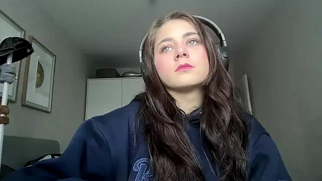 Snapshot of DefendedGenoese chatting on 21, 4, 2026 DefendedGenoese online show from 21, 4, 2026