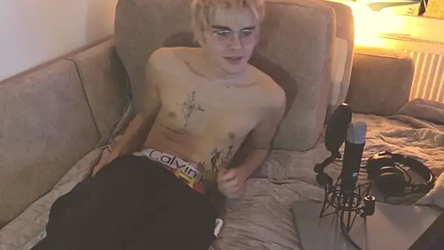 Snapshot of inmka_ chatting on 25, 4, 2026 inmka online show from 25, 4, 2026