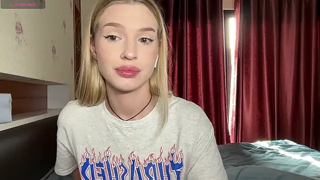 Snapshot of crazysuckks chatting on 25, 4, 2026 crazysuckks online show from 25, 4, 2026