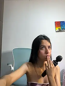 Snapshot of Violetta_cutess chatting on 9, 7, 2026 Violetta cutess online show from 9, 7, 2026