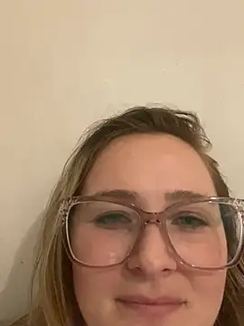 Snapshot of mamiiiiiiiiiiiiii chatting on 21, 4, 2026 mamiiiiiiiiiiiiii online show from 21, 4, 2026