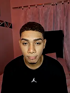 Snapshot of ApoloKiss_ chatting on 27, 4, 2026 ApoloKiss online show from 27, 4, 2026