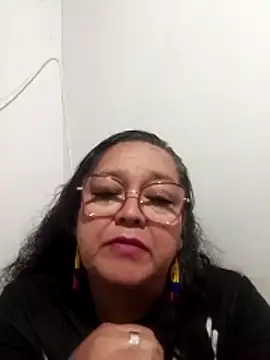 Snapshot of DIOSAREAL50 chatting on 23, 4, 2026 DIOSAREAL50 online show from 23, 4, 2026