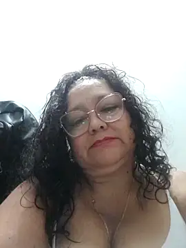 Snapshot of DIOSAREAL50 chatting on 24, 4, 2026 DIOSAREAL50 online show from 24, 4, 2026