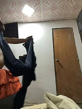 Snapshot of Boy-hot_ chatting on 21, 4, 2026 Boy-hot online show from 21, 4, 2026