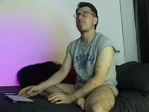 Snapshot of Letorres19 chatting on 21, 4, 2026 Letorres19 online show from 21, 4, 2026