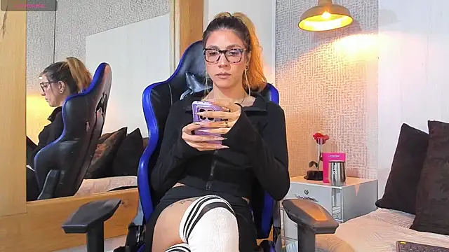 JessieGarvet19 online show from 12, 6, 2026