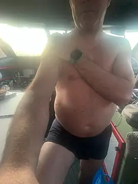 Snapshot of dadbod21 chatting on 24, 4, 2026 dadbod21 online show from 24, 4, 2026