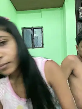 hot-couple-0 online show from 30, 5, 2026