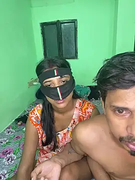 Snapshot of hot-couple-0 chatting on 26, 6, 2026 hot-couple-0 online show from 26, 6, 2026