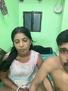 Snapshot of hot-couple-0 chatting on 5, 7, 2026 hot-couple-0 online show from 5, 7, 2026