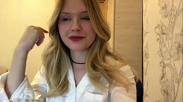 Snapshot of HoneyBlink chatting on 23, 4, 2026 HoneyBlink online show from 23, 4, 2026