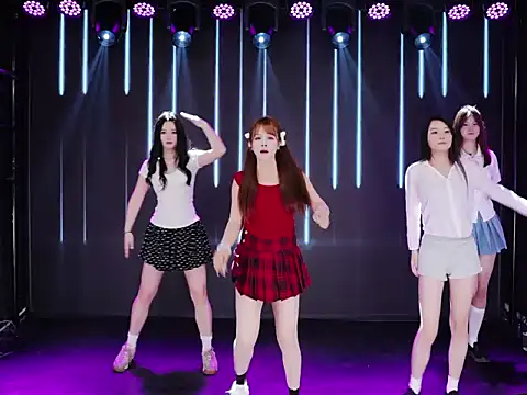 Snapshot of YC-888 chatting on 24, 4, 2026 YC-888 online show from 24, 4, 2026