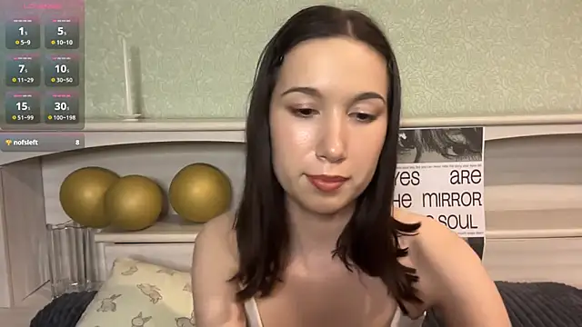 Snapshot of KristyTramel chatting on 23, 4, 2026 KristyTramel online show from 23, 4, 2026