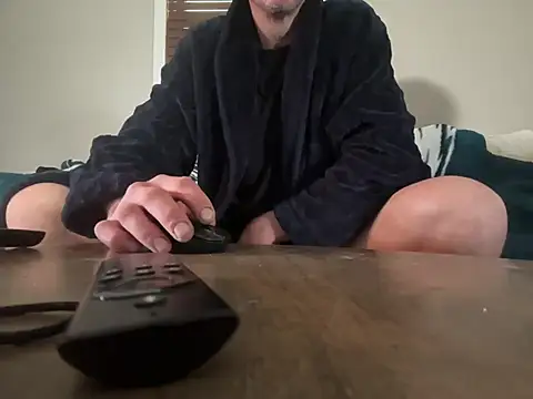 Snapshot of studlyhardwoodd chatting on 26, 4, 2026 studlyhardwoodd online show from 26, 4, 2026