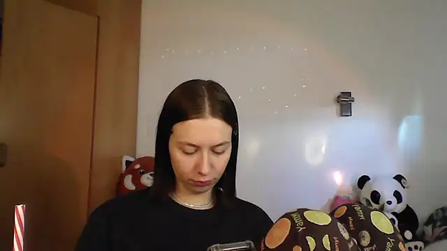 Snapshot of JuicyErika chatting on 23, 4, 2026 JuicyErika online show from 23, 4, 2026