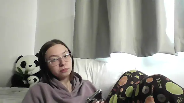 Snapshot of JuicyErika chatting on 28, 4, 2026 JuicyErika online show from 28, 4, 2026