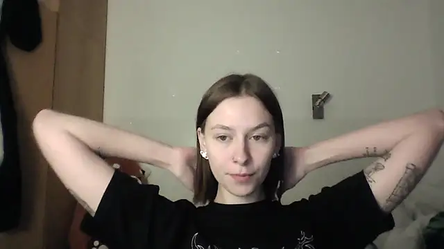 Snapshot of JuicyErika chatting on 11, 5, 2026 JuicyErika online show from 11, 5, 2026