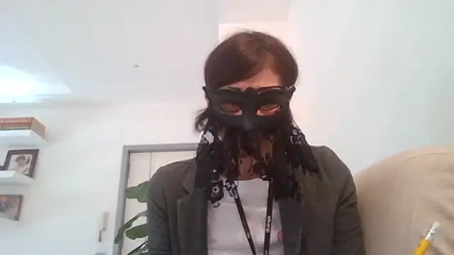 Snapshot of HelenTiAscolta chatting on 9, 5, 2026 HelenTiAscolta online show from 9, 5, 2026