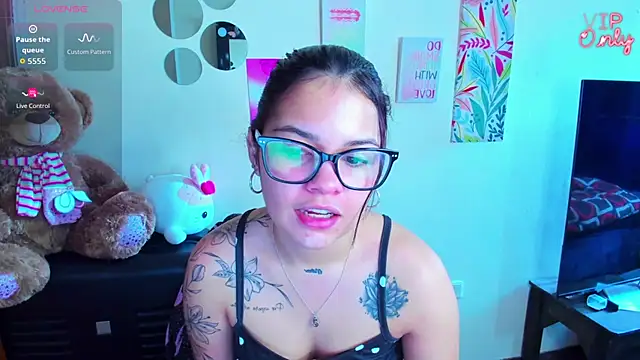 Snapshot of angelina_77 chatting on 14, 6, 2026 angelina 77 online show from 14, 6, 2026