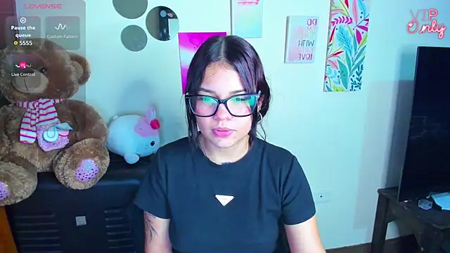 Snapshot of angelina_77 chatting on 23, 6, 2026 angelina 77 online show from 23, 6, 2026