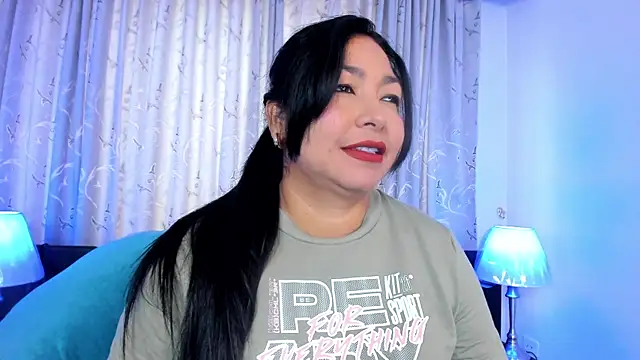 Snapshot of Victoria_kim_lee chatting on 6, 5, 2026 Victoria kim lee online show from 6, 5, 2026