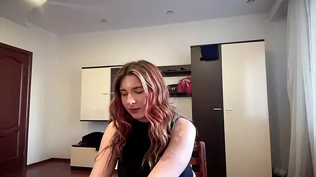 Snapshot of June_Kiss chatting on 4, 5, 2026 June Kiss online show from 4, 5, 2026