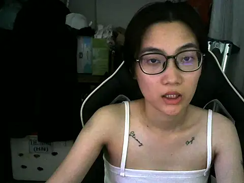 Snapshot of MeiiJi chatting on 22, 4, 2026 MeiiJi online show from 22, 4, 2026