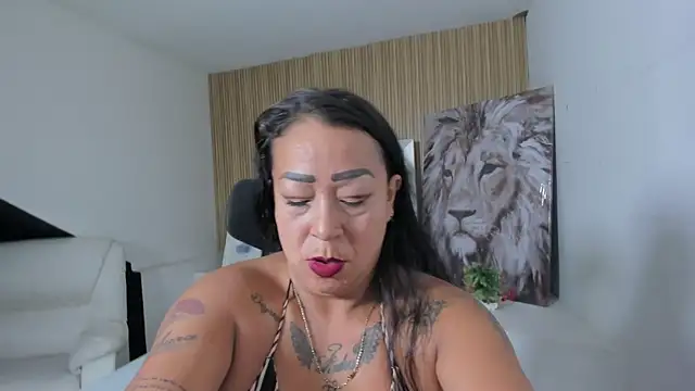 Snapshot of OrianaParra chatting on 21, 4, 2026 OrianaParra online show from 21, 4, 2026