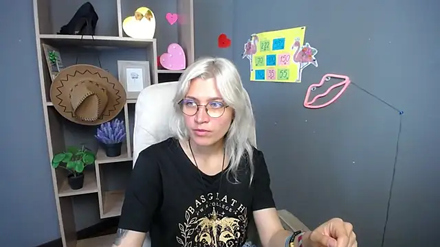 RubyDaviss online show from 17, 5, 2026