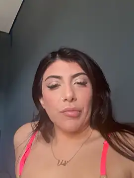 Snapshot of Divine_Daniella chatting on 22, 4, 2026 Divine Daniella online show from 22, 4, 2026