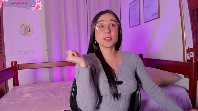 Snapshot of Elisabetta_Amour chatting on 26, 4, 2026 Elisabetta Amour online show from 26, 4, 2026