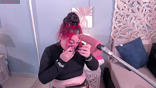 Snapshot of Sabrinna_fox chatting on 14, 5, 2026 Sabrinna fox online show from 14, 5, 2026