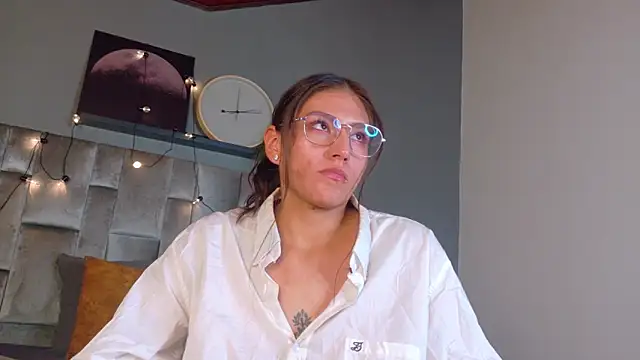 Snapshot of LiaaMoretti__ chatting on 16, 5, 2026 LiaaMoretti online show from 16, 5, 2026