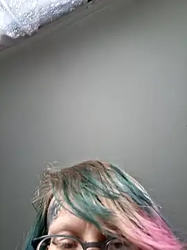 Snapshot of cutiethrash chatting on 21, 4, 2026 cutiethrash online show from 21, 4, 2026