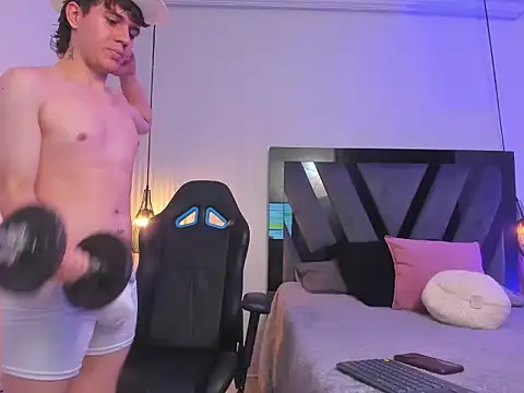 Snapshot of miguel_oapina chatting on 27, 4, 2026 miguel oapina online show from 27, 4, 2026