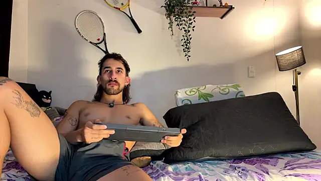 Snapshot of Aaron_wheel chatting on 6, 7, 2026 Aaron wheel online show from 6, 7, 2026