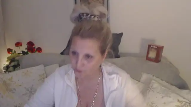 Divineblond online show from 1, 3, 2026