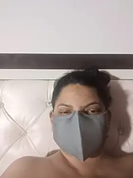 Snapshot of yourslutty65 chatting on 24, 4, 2026 yourslutty65 online show from 24, 4, 2026