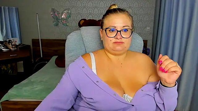 Snapshot of IrenRori chatting on 29, 7, 2026 IrenRori online show from 29, 7, 2026